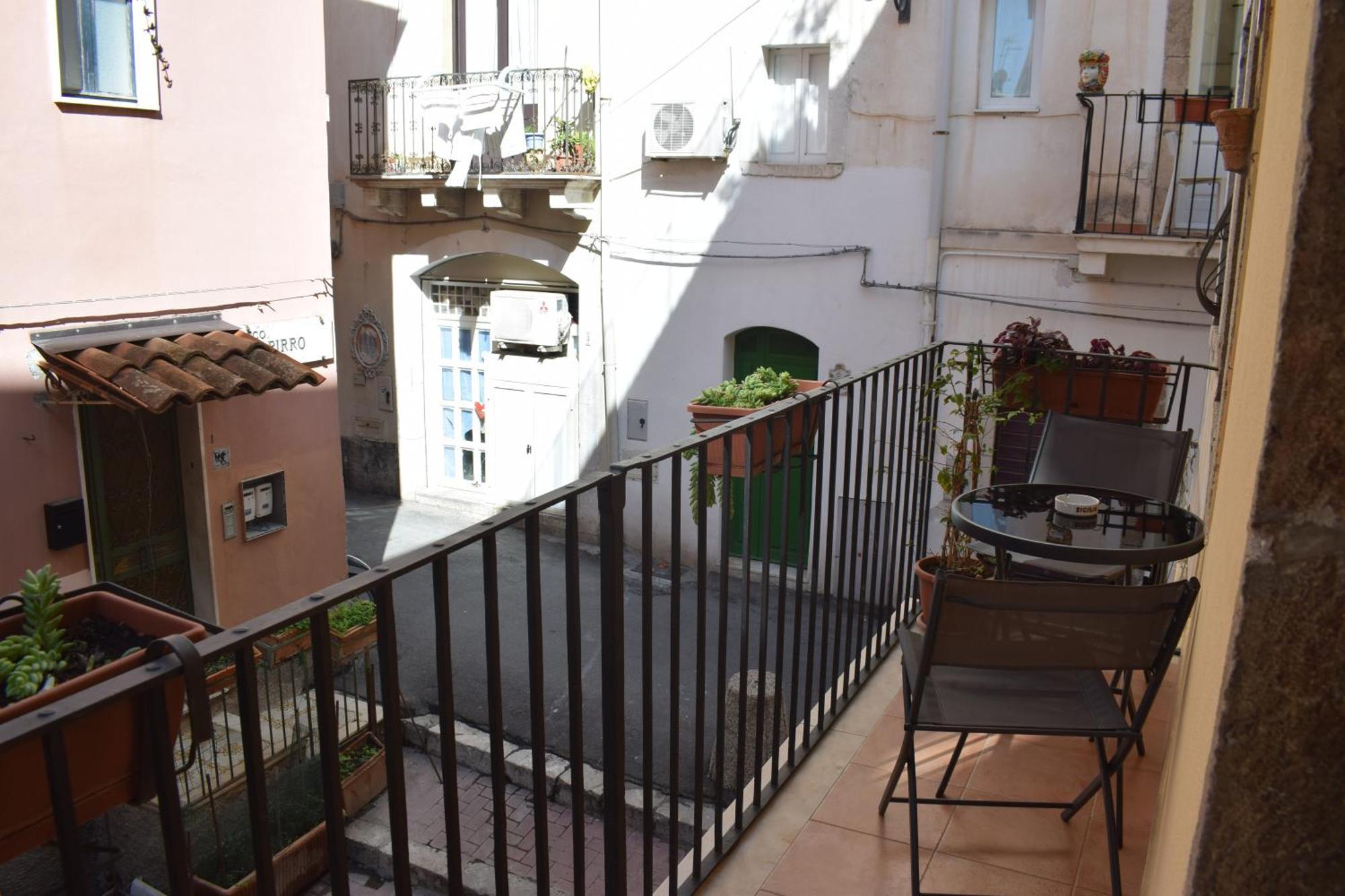 Ferienwohnung Sbiriddu'S House Taormina Exterior foto